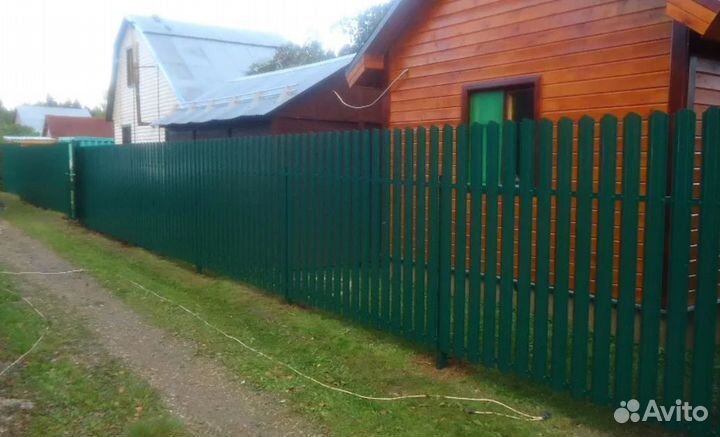 Забор из евроштакетника цена работа по договору