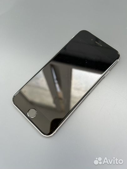 Телефон iPhone 6s