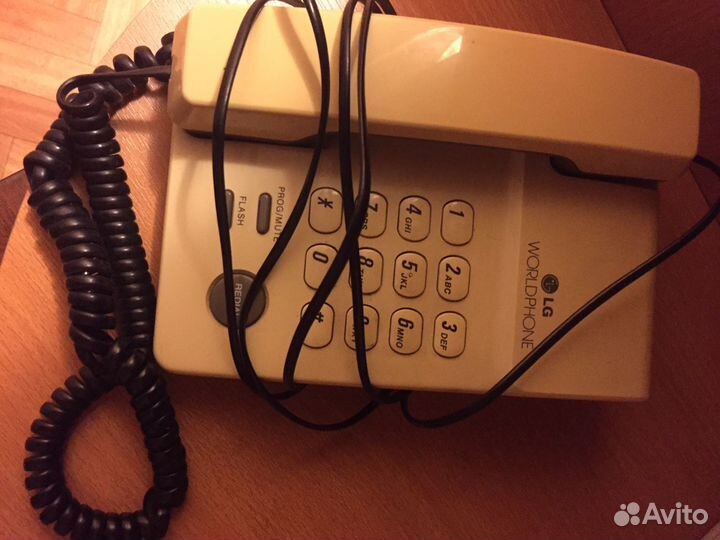 Телефон