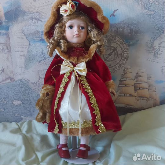 Коллекционная фарфоровая кукла Полина -Remeco