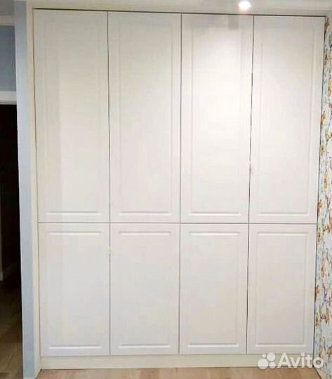 Гардеробная на заказ двери распашные