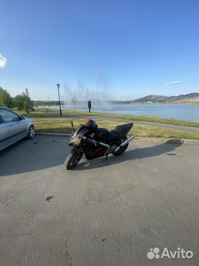 Honda vfr400r nc30