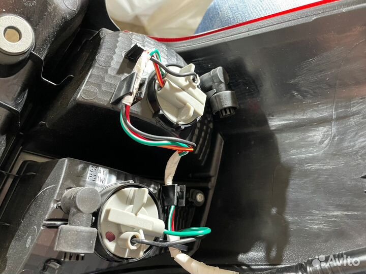 Фонарь задний левый наружный на Suzuki Vitara до19