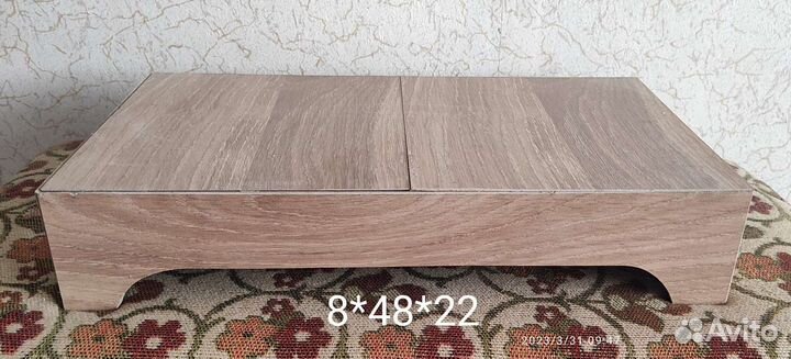 Подставка с мисками для кормления животных