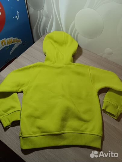 Кофта с капюшоном на девочку 5-6 лет