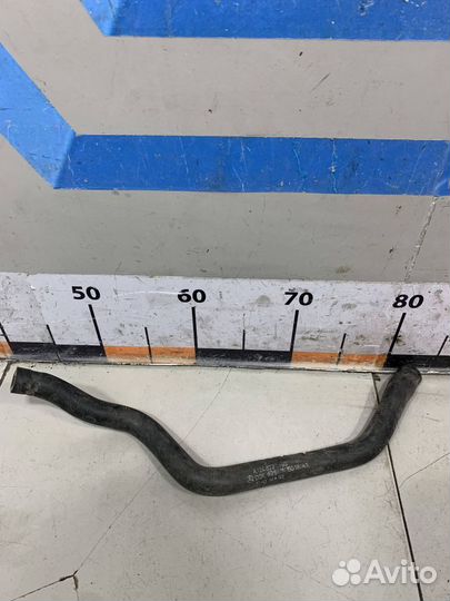 Патрубок системы охлаждения Mercedes W124 E