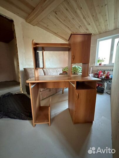 Письменный стол компьютерный стол