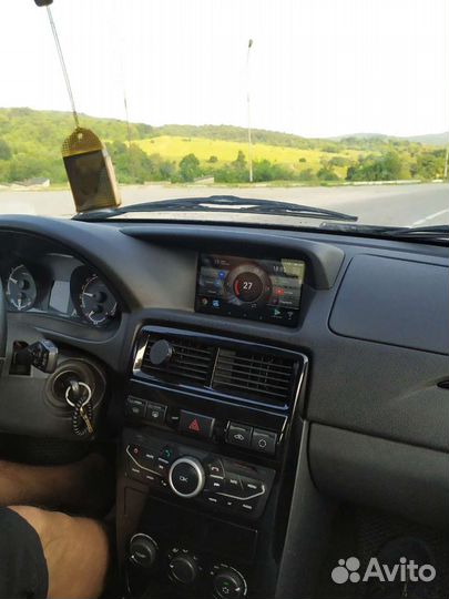 Установка планшета в приору 2