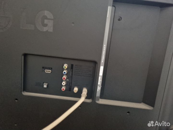 Телевизор lg на запчасти 42LF562V