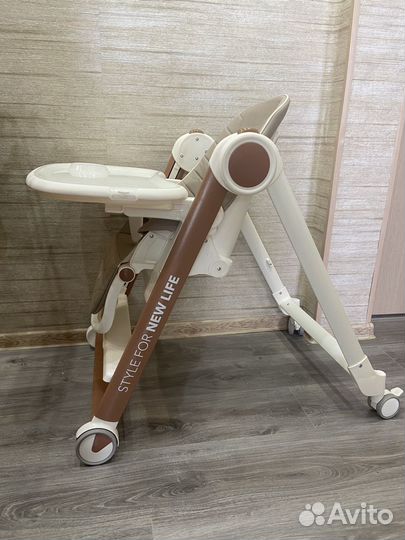 Стульчик для кормления Happy Baby Berny V2