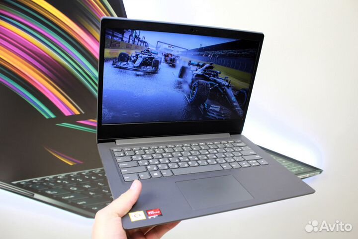 Ноутбук Lenovo. 14 дюймов экран / SSD