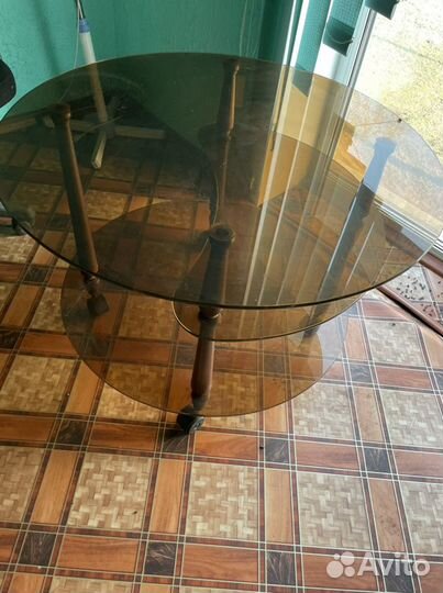 Стол стеклянный