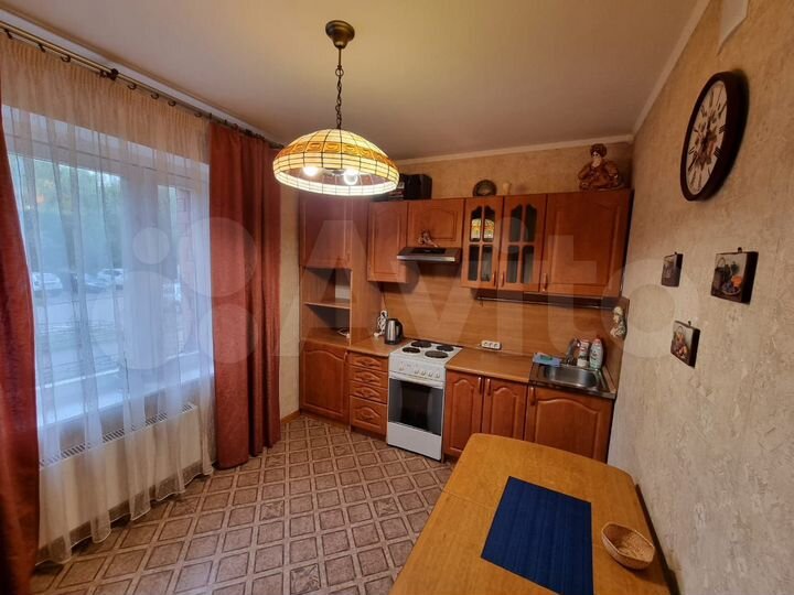 1-к. квартира, 42,2 м², 1/10 эт.