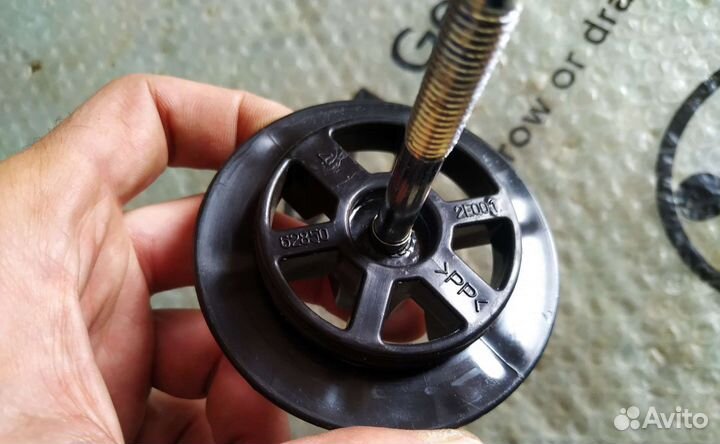 Болт крепления запасного колеса Hyundai Solaris 2