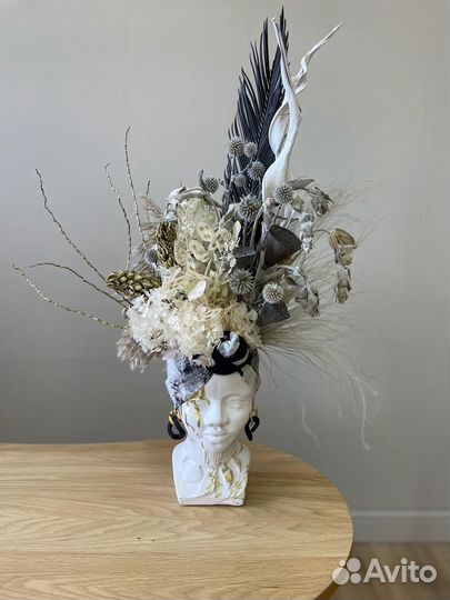 Композиция из сухоцветов