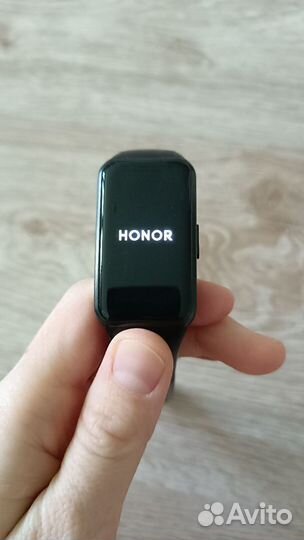 Фитнес браслет honor band 6