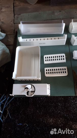 Полки запчасти холодильника стинол 103