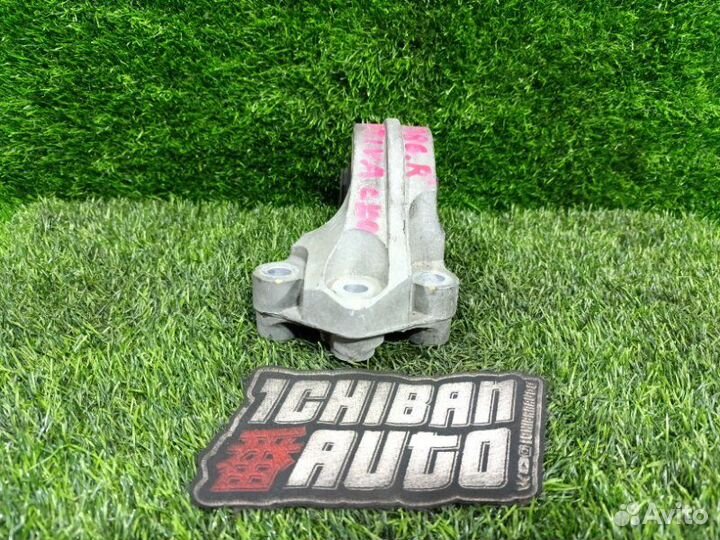 Подушка двигателя задняя Chevrolet Captiva C100