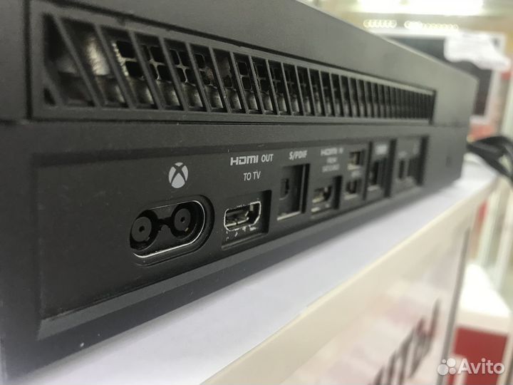 Игровая приставка Microsoft Xbox One 250Gb