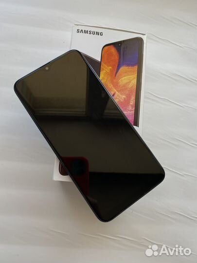 Samsung Galaxy A10, 2/32 ГБ