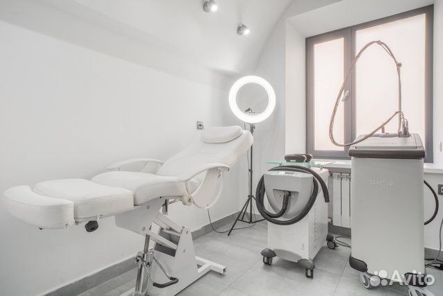 Косметолог (лазерная эпиляция/инъекции)