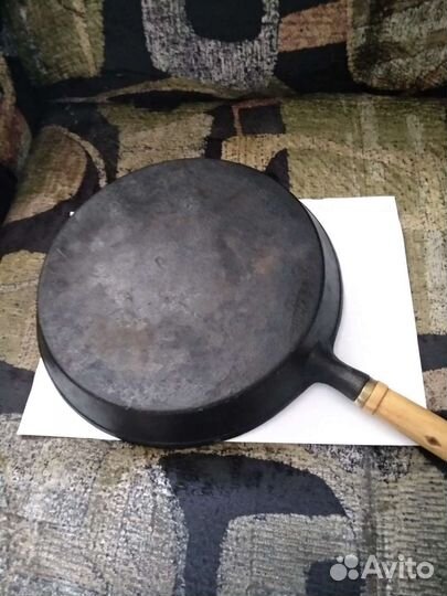 Чугунная сковорода