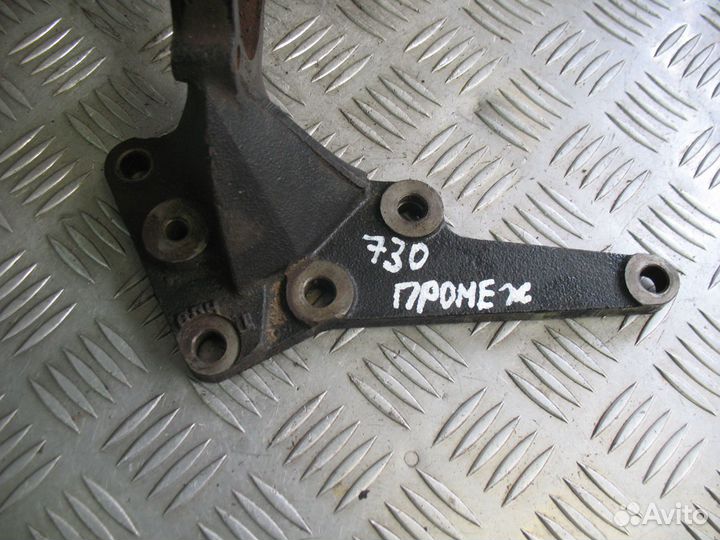 Кронштейн промежуточного вала Nissan X-Trail T30