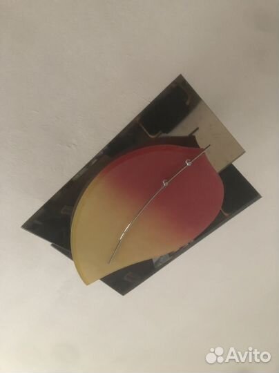 Светильник потолочный в форме листка