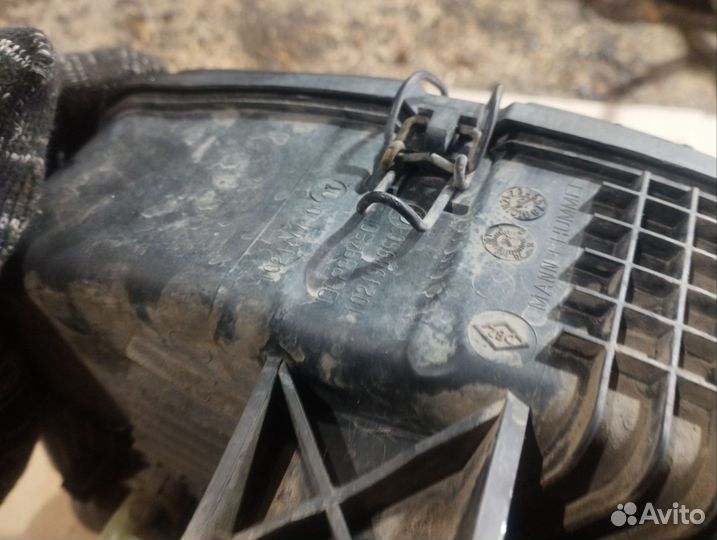 Корпус воздушного фильтра Sandero 1 Stepway 1.4