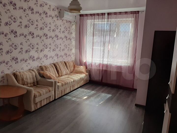 1-к. квартира, 42 м², 3/3 эт.