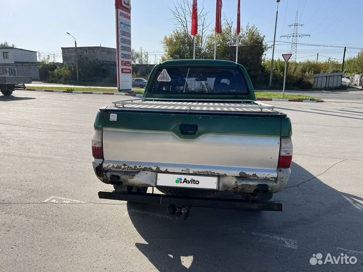 Mitsubishi L200 2.4 МТ, 2001, 314 000 км