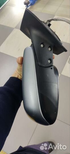 Зеркало правое Toyota yaris