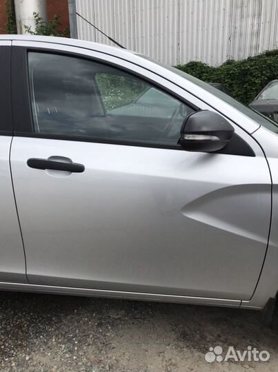 Двери серебристые веста 2 ng новый