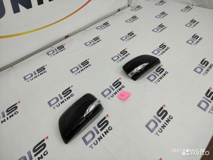 Накладки зеркал с поворотником Lexus LX570 08-11г