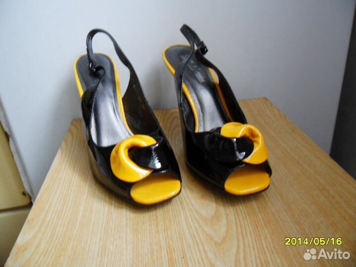 Новые лаковые туфли