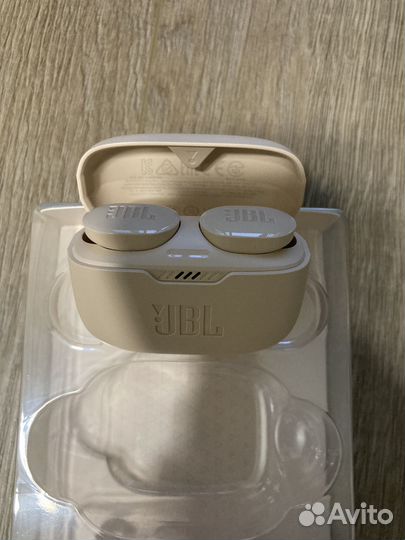 Беспроводные наушники JBL Tune 130NC TWS