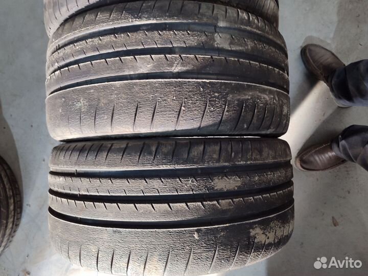 Michelin Pilot Sport Cup 2 265/35 R20 и 305/30 R20