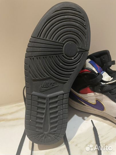 Кроссовки nike air jordan 1 mid KO(удешевленные)