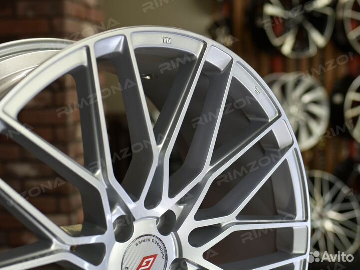 Литые диски R20 для Audi. Арт3255