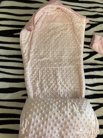 Комплект на выписку для девочки 4в1