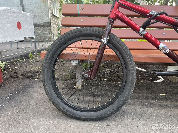 Трюковой велосипед BMX