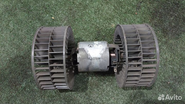 Моторчик отопителя с кондиционером BMW E34