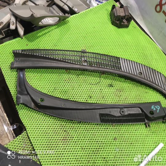 Жабо (накладка дворников)ваз (LADA)