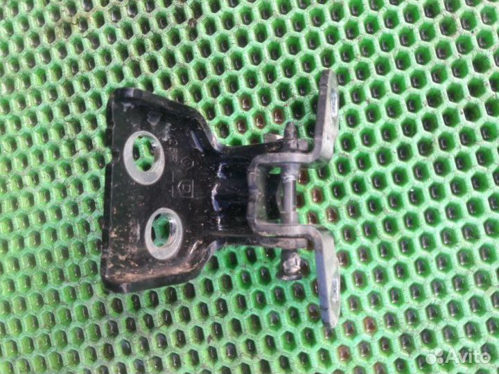 Петля двери задняя левая LADA Vesta 21179 2018