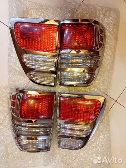 Задние фонари на toyota l.c. 100 б/у