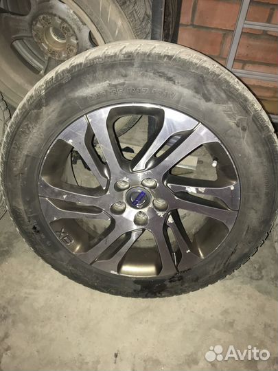 R17 Tigar Winter 225/55, PCD 5x108 DIA 63.4
