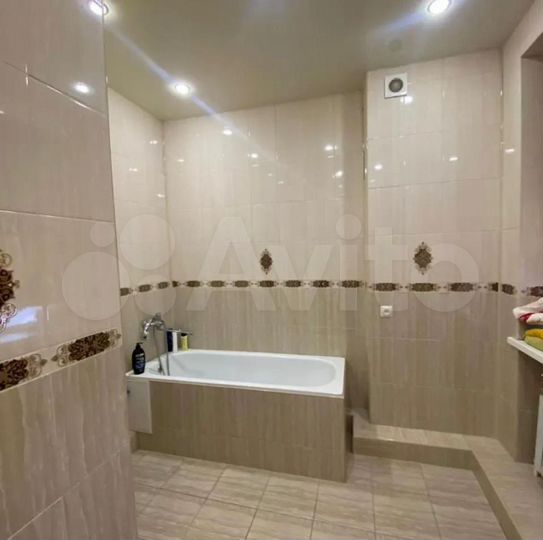 3-к. апартаменты, 130 м², 3/5 эт.