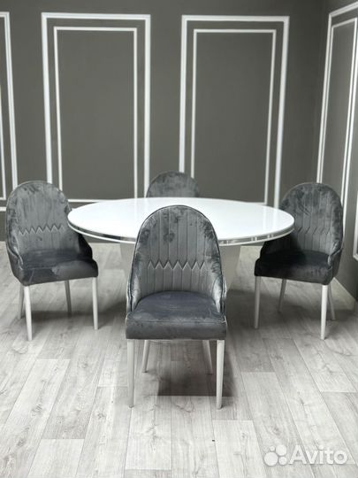 Кухонный стол,стулья / оплата при получении