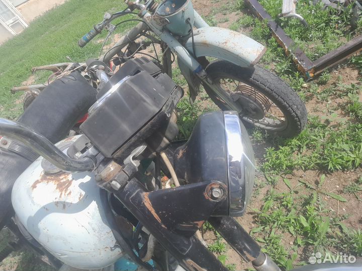 Продам запчасти на мотоцикл иж