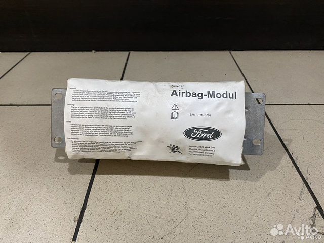Подушка безопасности в торпедо Ford Mondeo 3